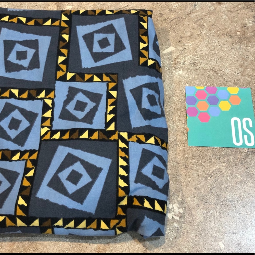 LuLaRoe OS  Leggings size 0-10